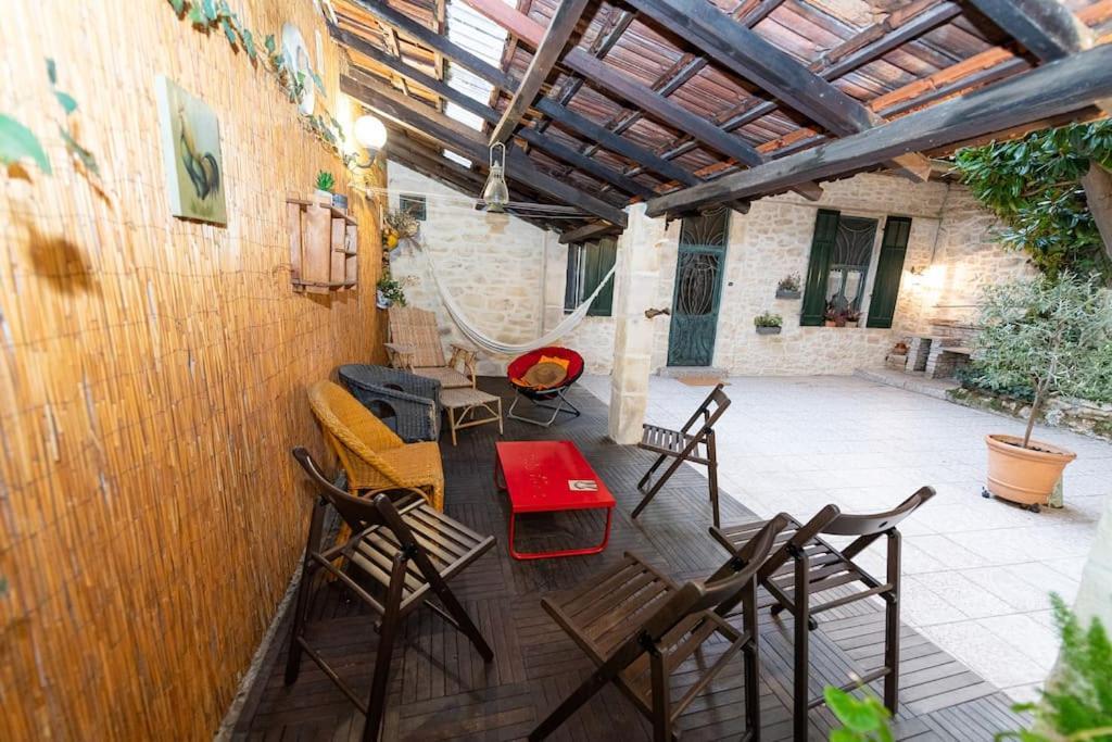 Anna-Maria : Grand Appartement 10 Personnes+Parking Prive -Actif+ Location- Marseille Exteriör bild
