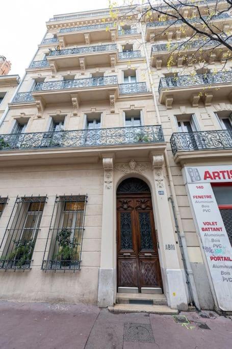 Anna-Maria : Grand Appartement 10 Personnes+Parking Prive -Actif+ Location- Marseille Exteriör bild